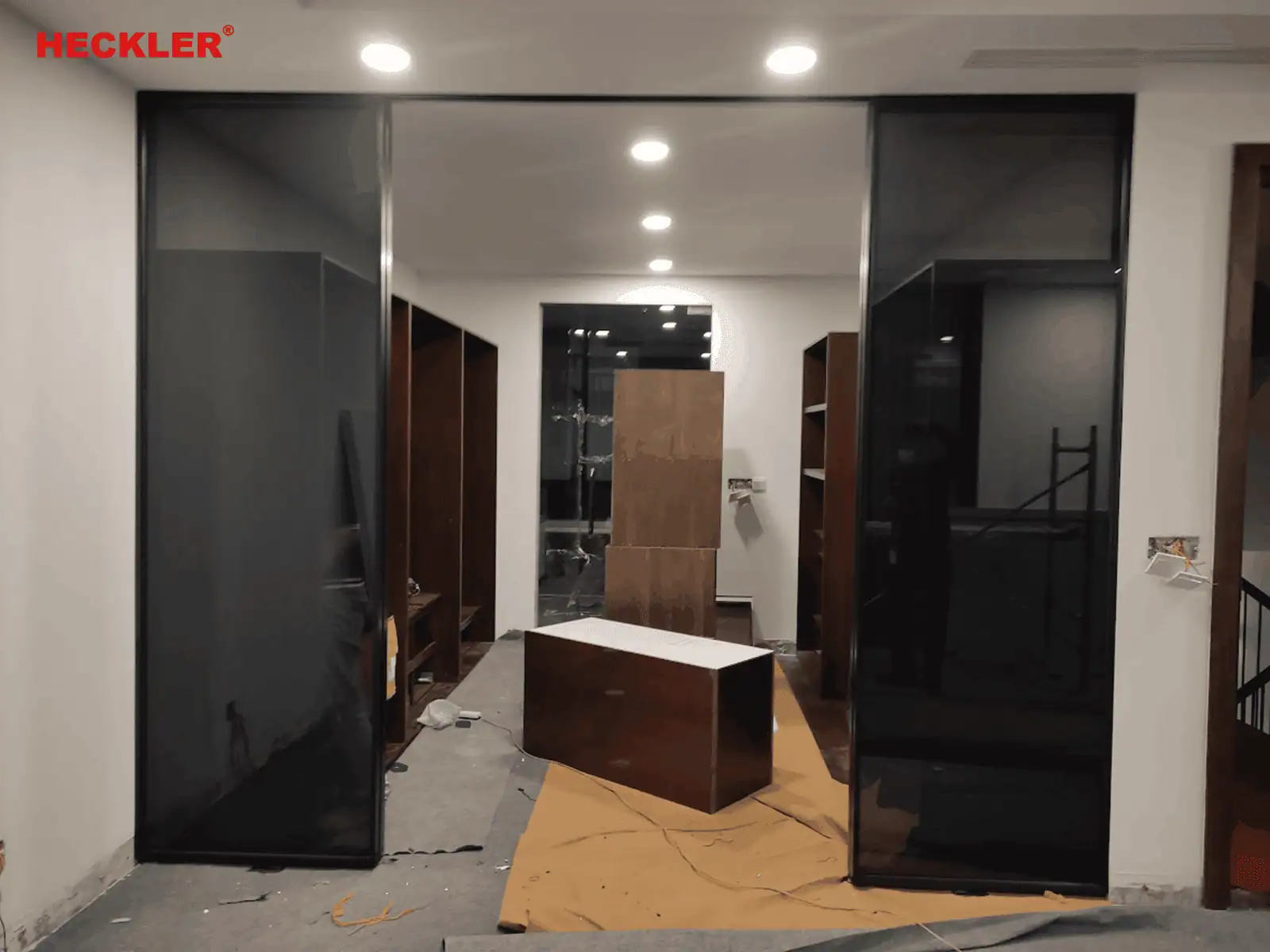 Cửa Lùa Slim Heckler — Cửa Lùa Không Ray Dưới, Ray Treo Trên - Ảnh 19