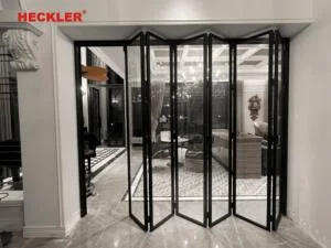 Cửa xếp trượt 6 cánh – sản phẩm cửa cao cấp sang trọng