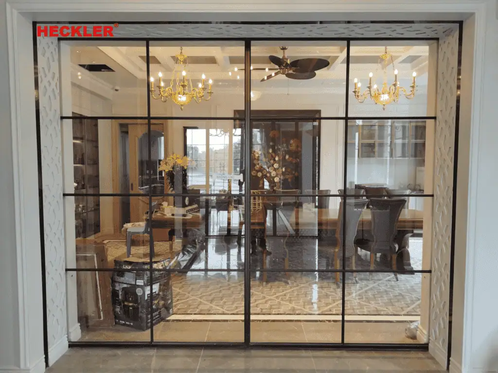 Cửa nhôm slim Heckler trong không gian biệt thự hiện đại