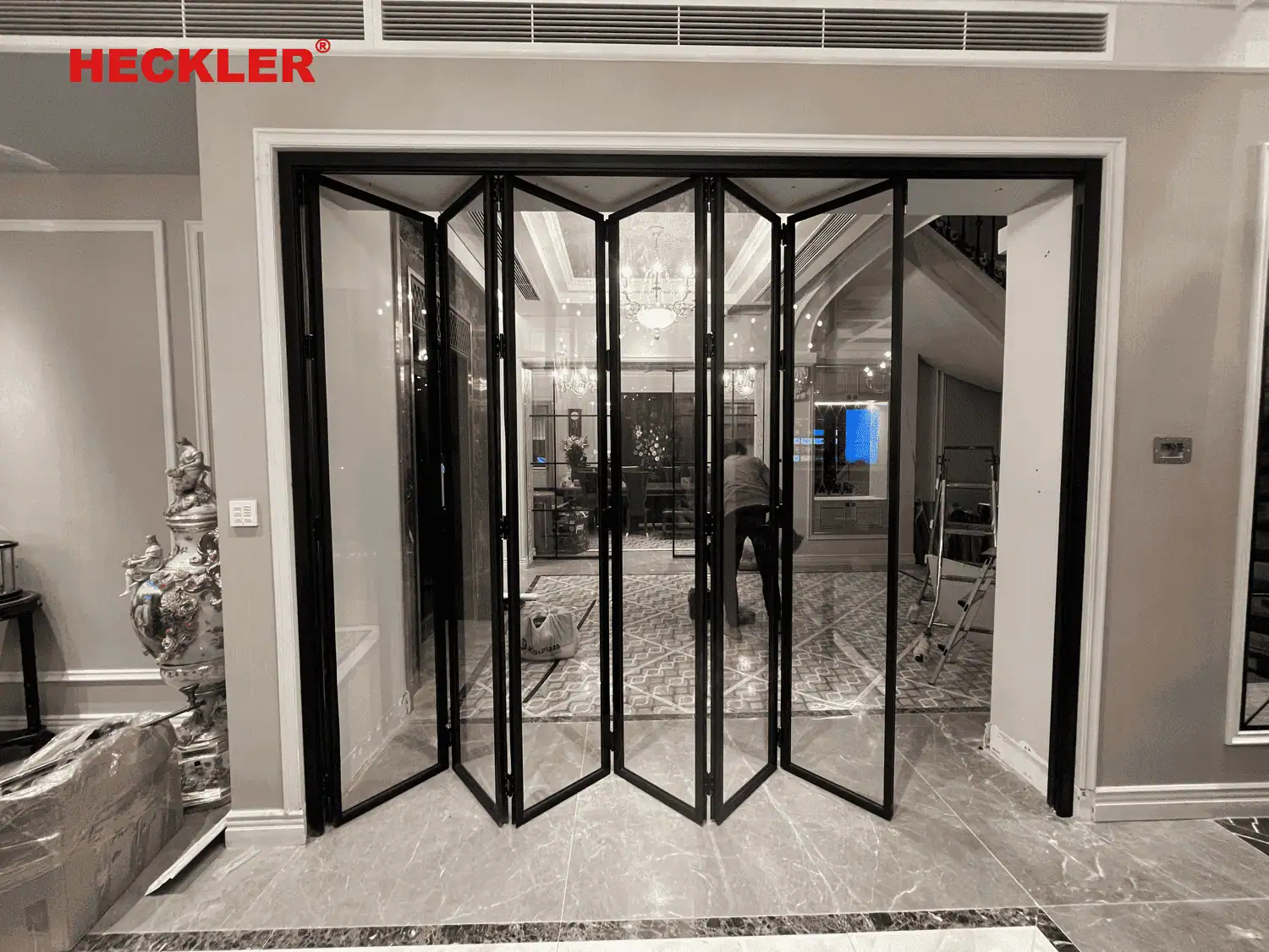 Cua slim xep truot Heckler