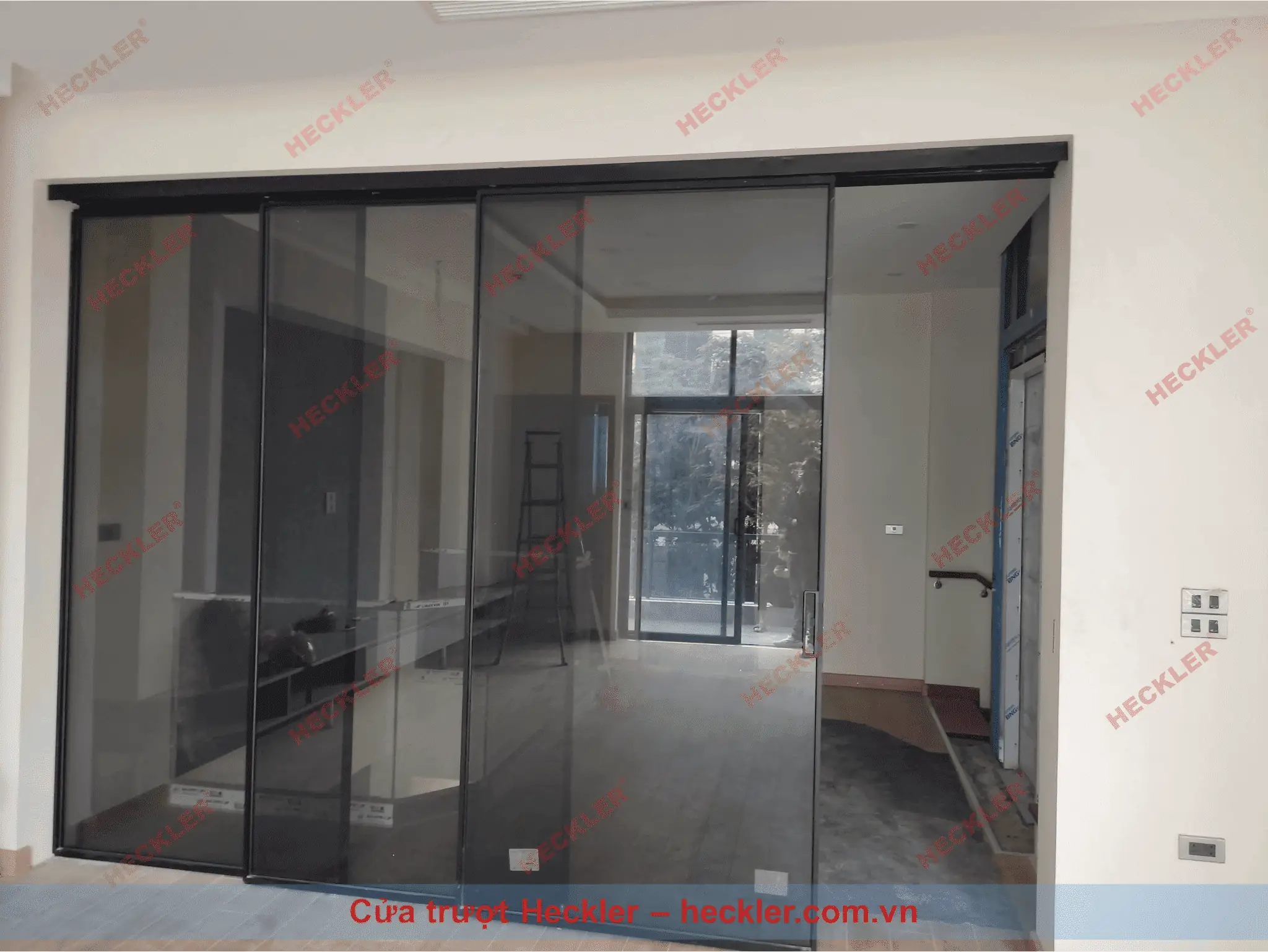 Cửa trượt Heckler Slim - Cửa lùa slim không ray dưới cao cấp 16 Cửa trượt Heckler Slim - Cửa lùa slim không ray dưới cao cấp - Ảnh 15