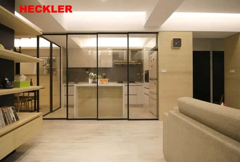 Cửa trượt Heckler Slim - Cửa lùa slim không ray dưới cao cấp 4 Cửa trượt kính hiện đại trong không gian phòng khách