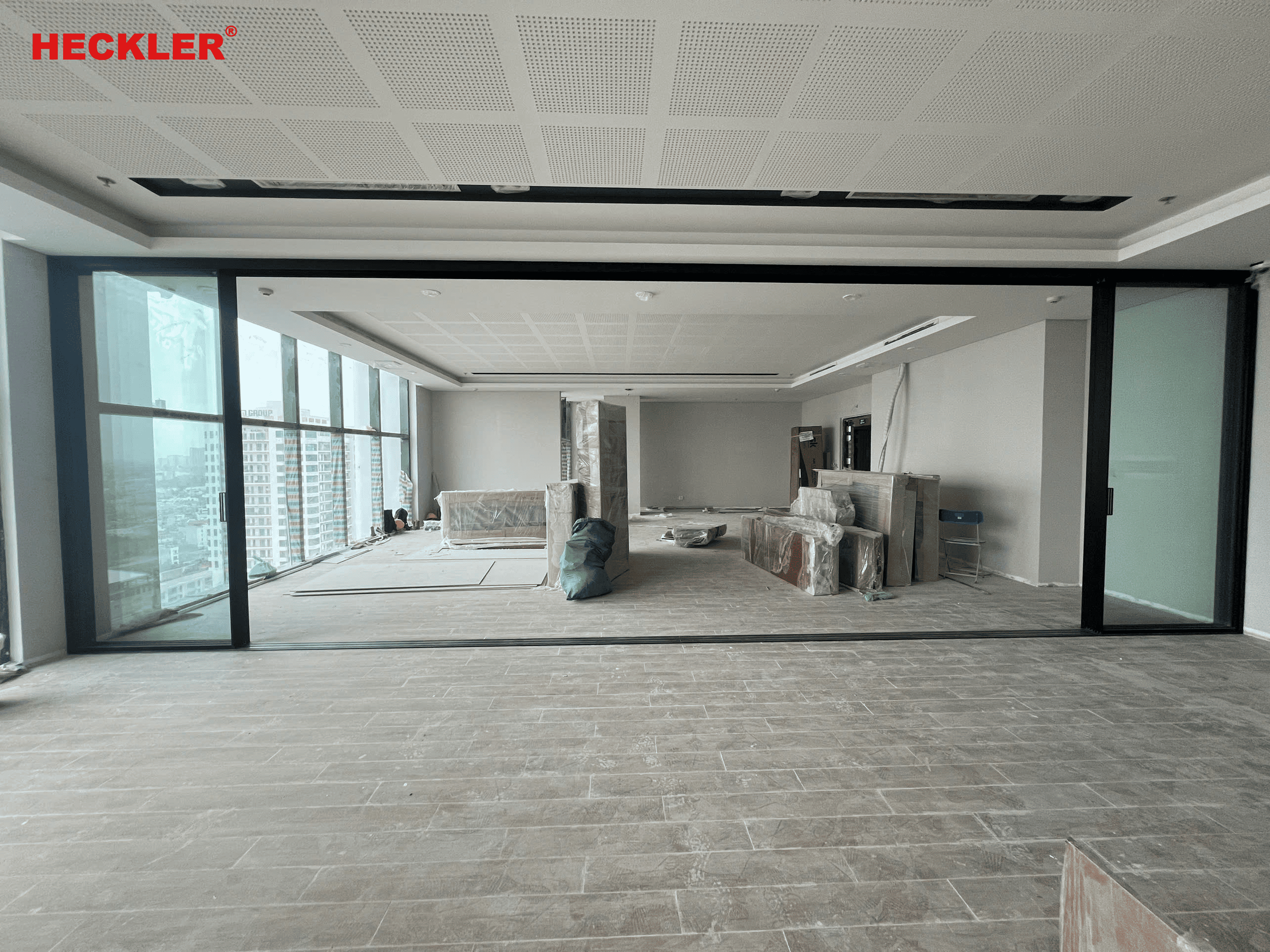 Cửa lùa slim 8 cánh 4 Cửa lùa slim 8 cánh Heckler