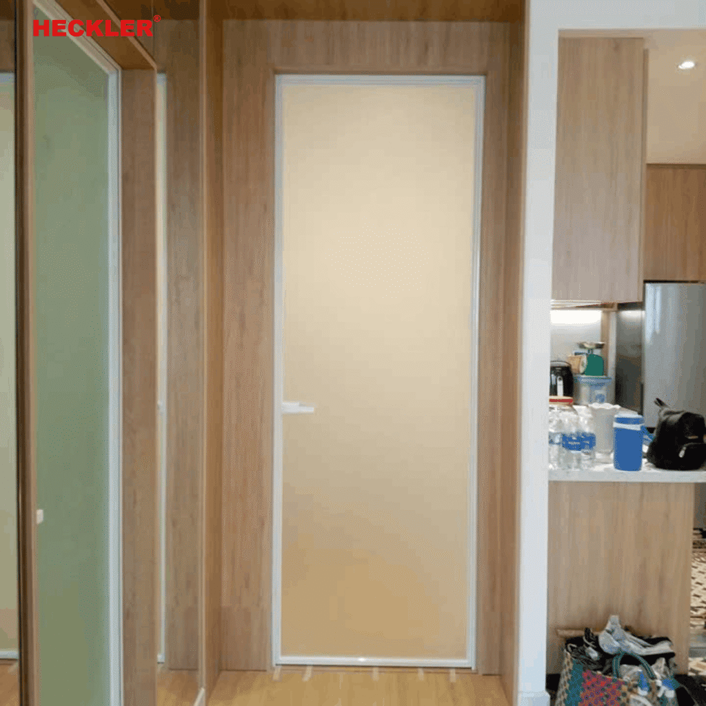 Cửa mở quay slim màu trắng | Heckler